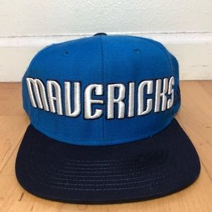 Dallas Mavericks Flat bill Hat Used 2 of 2